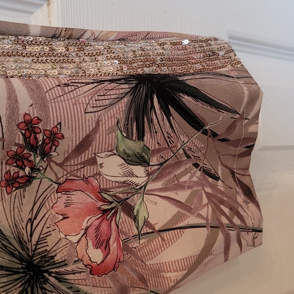 Pants - Picture 3 of 6